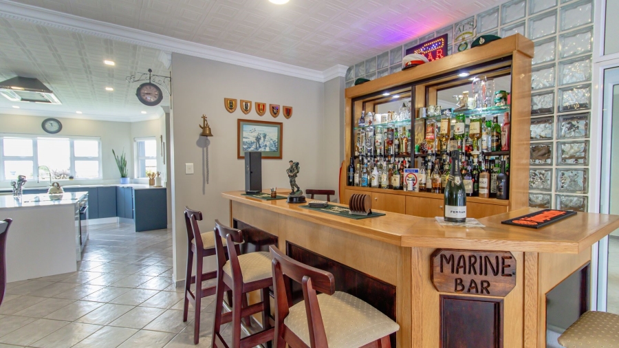 4 Bedroom Property for Sale in Yzerfontein Rural Western Cape